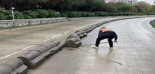 加強巡查力度確保公路暢通